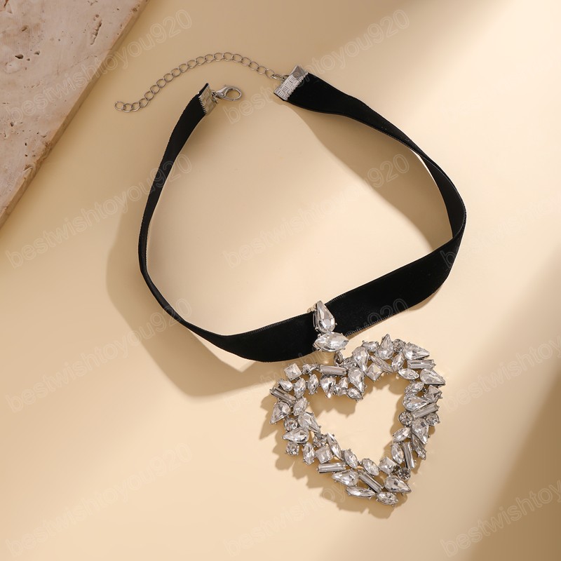 Big Heart Pendant Necklace for Women Black Rope With Full Rhinestone Charm Choker Jewelry On The Neck Party Girls