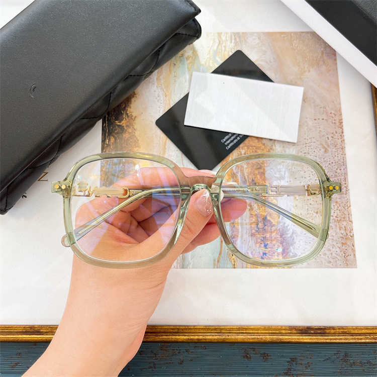 2023 I nuovi occhiali da sole firmati di lusso sono popolari su Internet con la stessa montatura occhiali da vista miopia con gamba a lettera donna CH3926 con viso semplice e piccolo