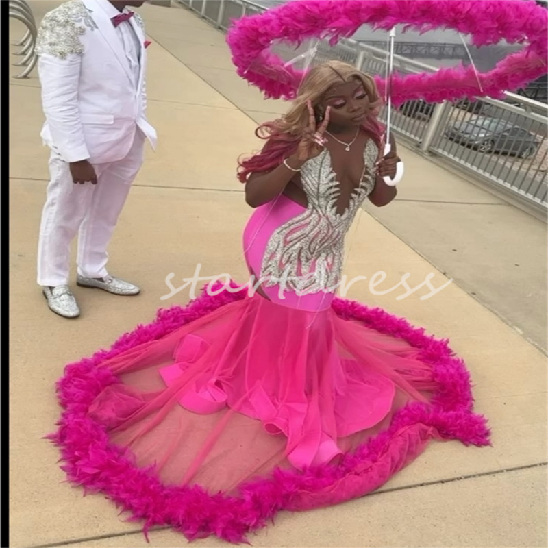 Luxury Hot Pink Feather Prom Dress 2024 Elegant Nigerian Black Girls Plus Size Mermaid aftonklänningar Diamond Crystal Formal Birthday Party Vestidos de Gala Elegant