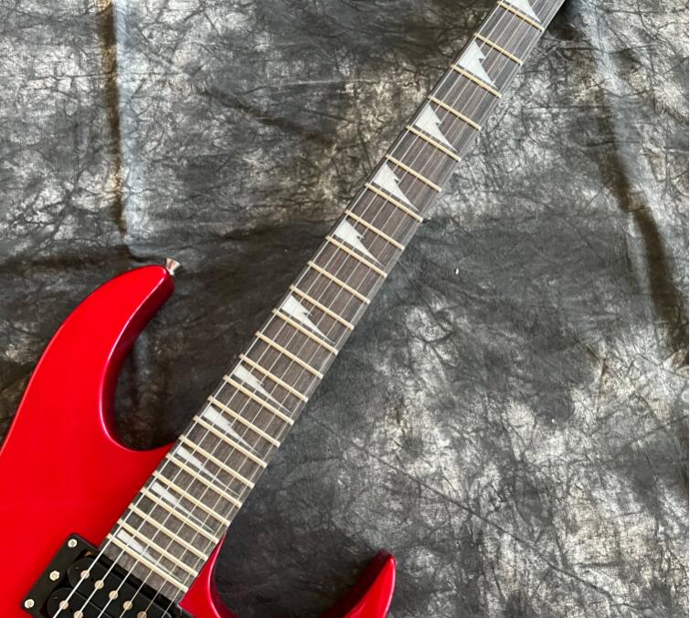 Chitarra elettrica Colore rosso. Tastiera in palissandro gitaar a 6 punte fatta a mano