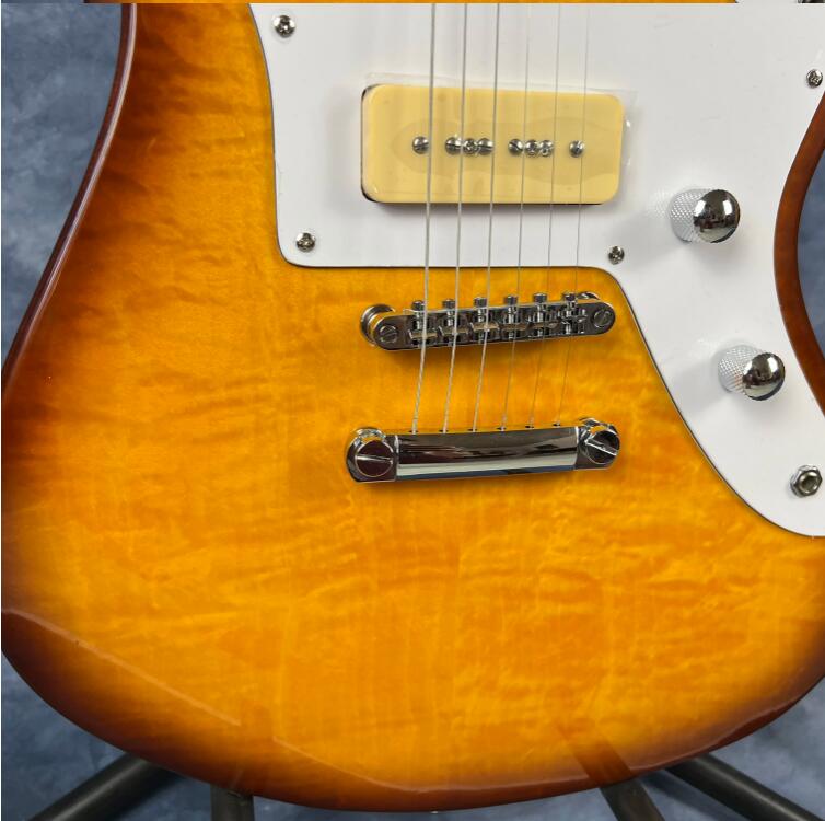 Vendita calda Sunburst colore Chitarra elettrica Tastiera in palissandro Pickup P90 di alta qualità Lavoro manuale Guitarra