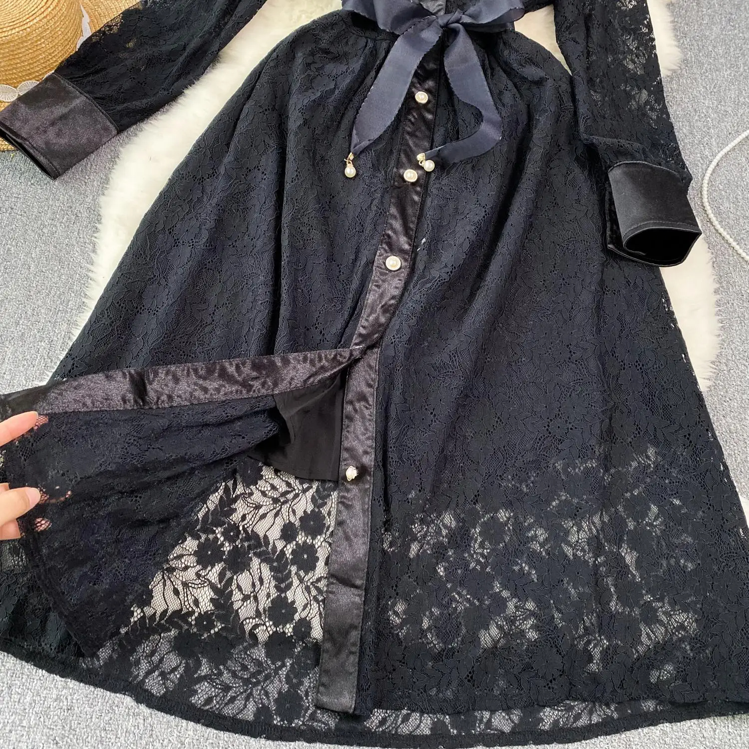 Basic Casual Women Dresses Runway Designer See Through Vintage Party Dress Women's V-Neck Long Sleeve Black Lace Embroidery Patchwork Belt Midi Vestidos 2024