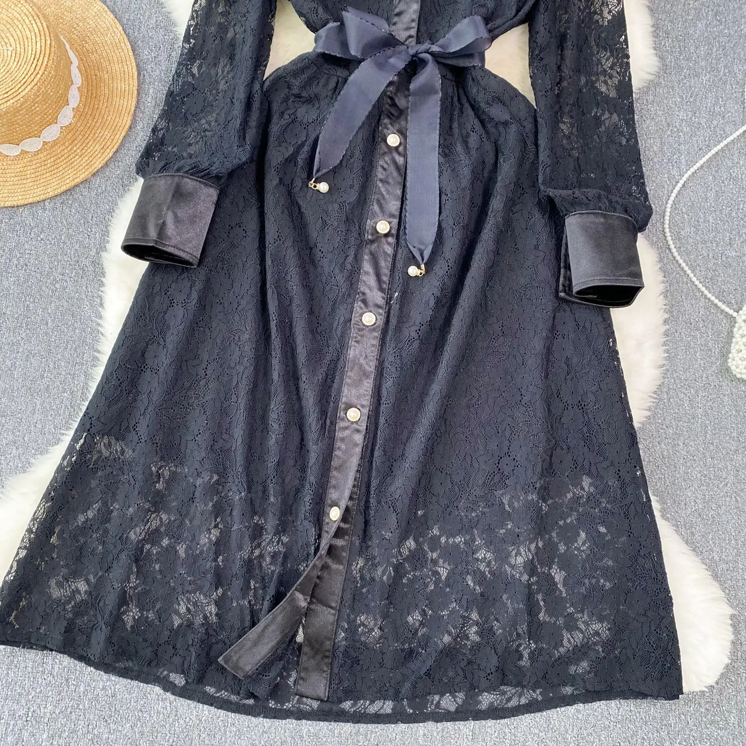 Podstawowe swobodne sukienki dla kobiet projektantka pasa startowego Wybierz się przez vintage imprezową sukienkę dla damskiej damki z długim rękawem czarny koronkowy haft haftowy Pasek Midi Vestidos 2024