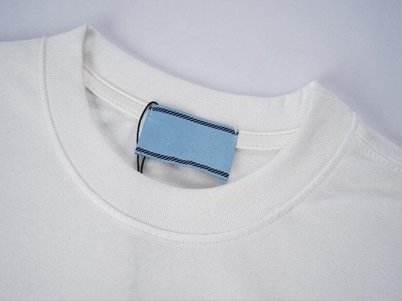 メンズTシャツと女子ハイエンドブランドのメンズTシャツデザイナー半袖夏の屋外ファッションカジュアルカジュアルTシャツは、純粋な綿の文字ティーサイズS-3xlで印刷されています