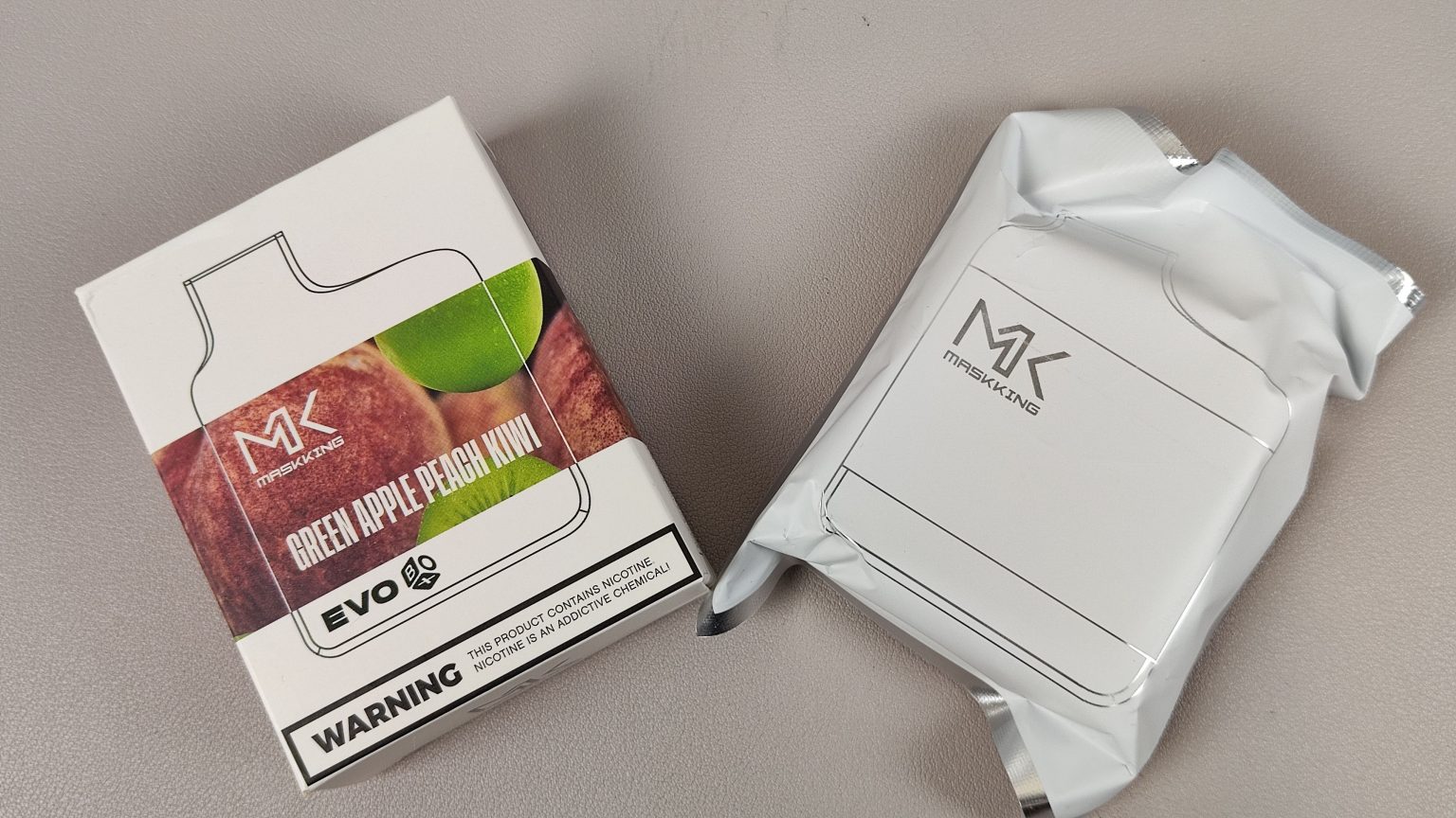 Original Masking Evo Box 5000Puffs Review, en glamorös, stor, engångs pod e cigaretter Vape Pen Starter Kit 19flavors 550mAh Battery 12 ml