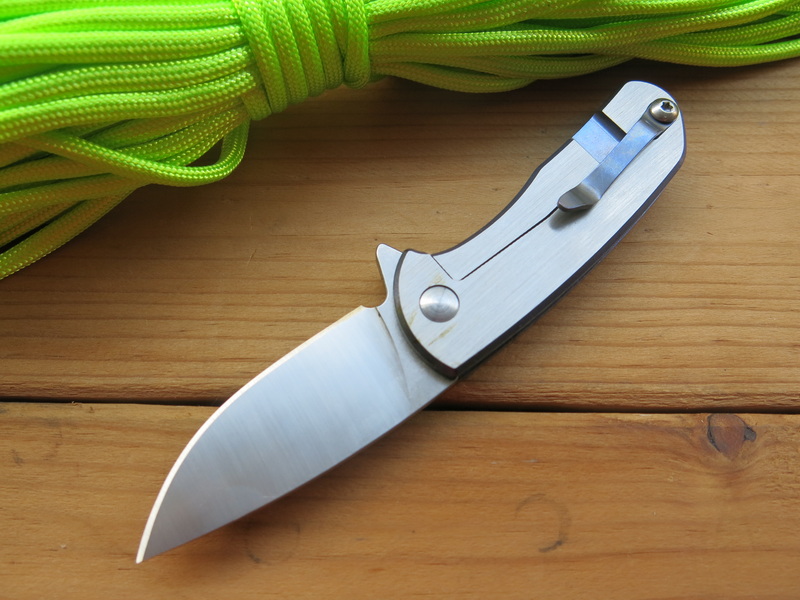GrapesFish Smurf Folding Knife D2 Blade TC4 Titanium Alloy Handle Flipper Bearing EDC Tactical Pocket Defense Camping Sports Tools