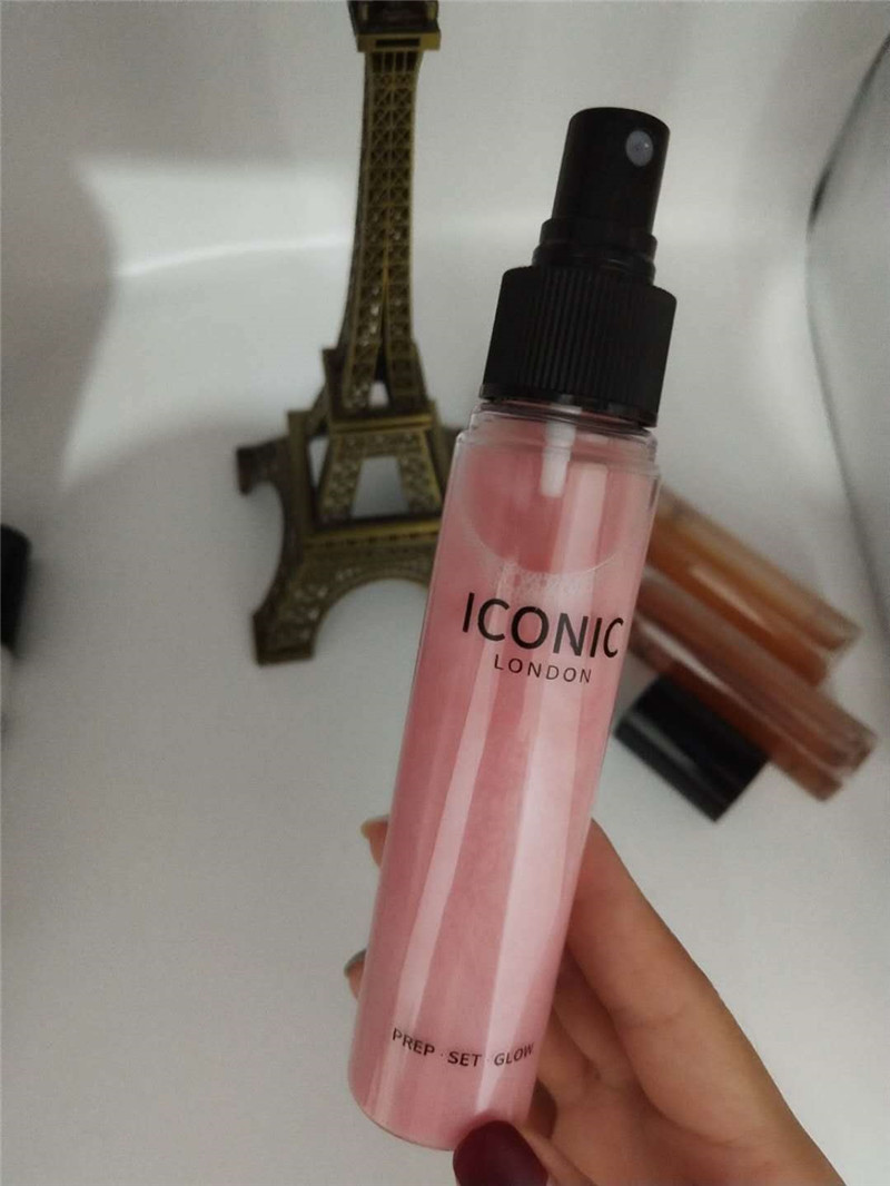 Iconische Londense prep markeer deze set gloed make -up vloeistof Bronzers Highlighters Glow Setting Spray Cosmetics