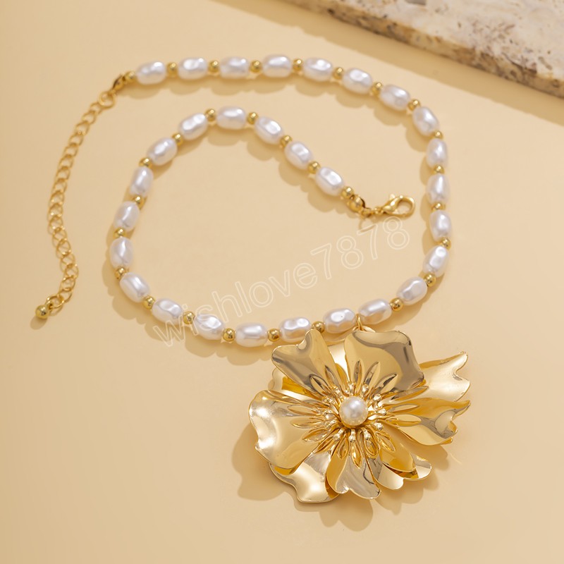 Imitation Pearl Beaded Chain with Big Flower Pendant Necklace for Women Trendy Wedding Accessories on Neck Fashion Jewelry Gifts