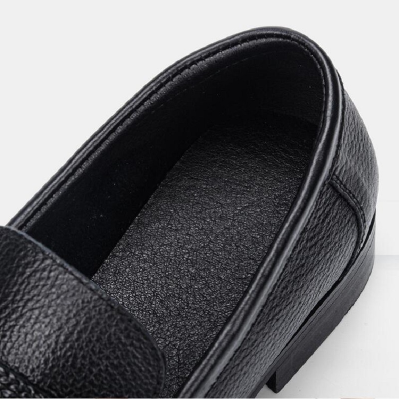 Men Business Casual Slip-On Shold Buty swobodny brytyjski styl mokasyny Man Fashion Party Dress Luksusowe buty