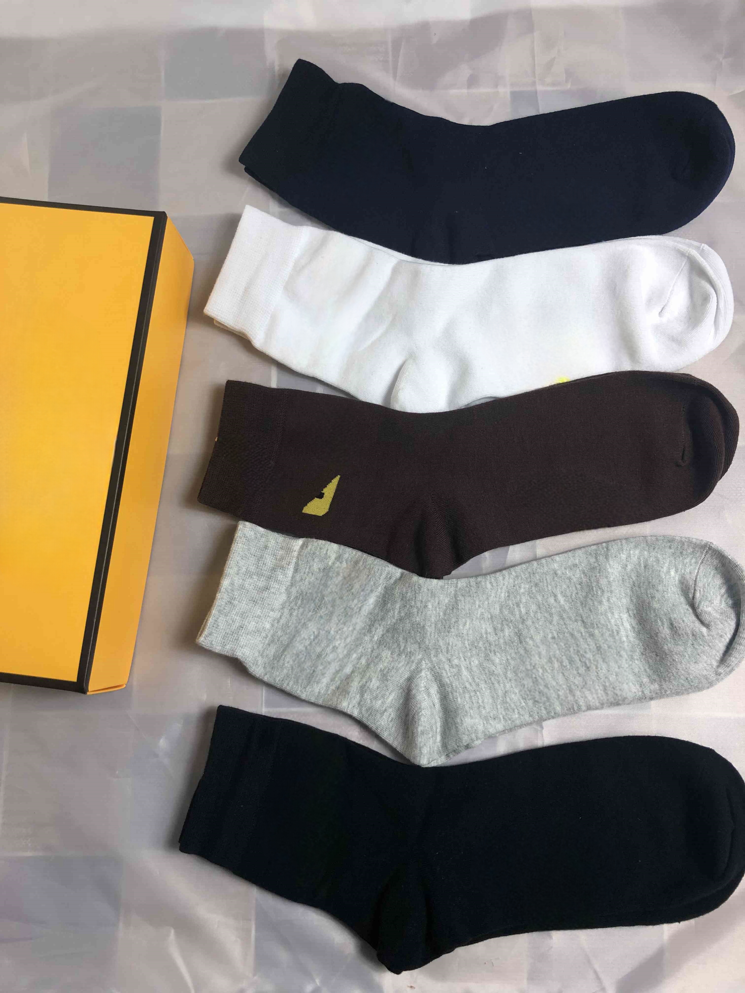 Chaussettes pour hommes de créateurs chaussettes pour femmes de haute qualité de luxe cinq paires 64