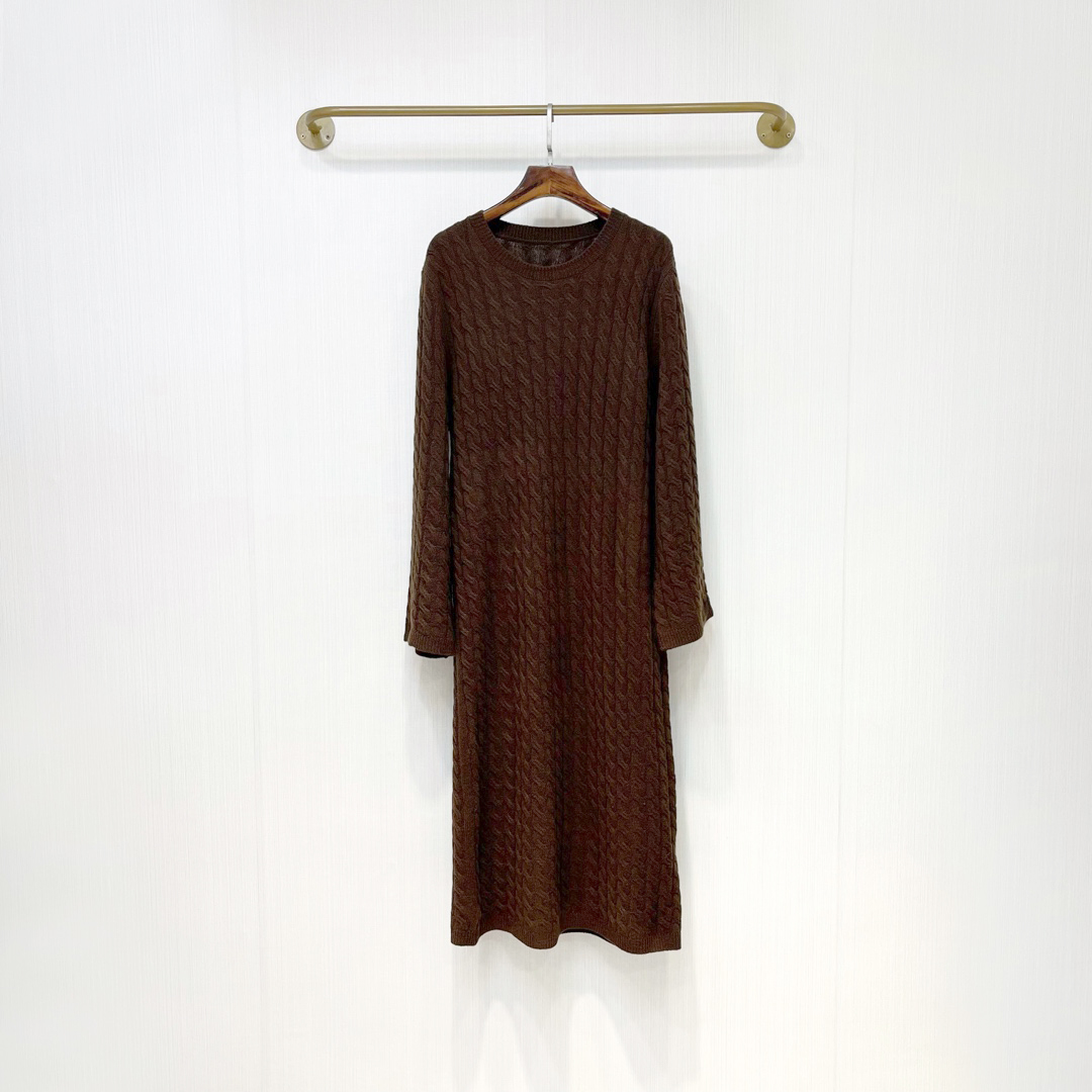 Womens dress European fashion brand Loose fitting flared sleeves twisted wool knit dress