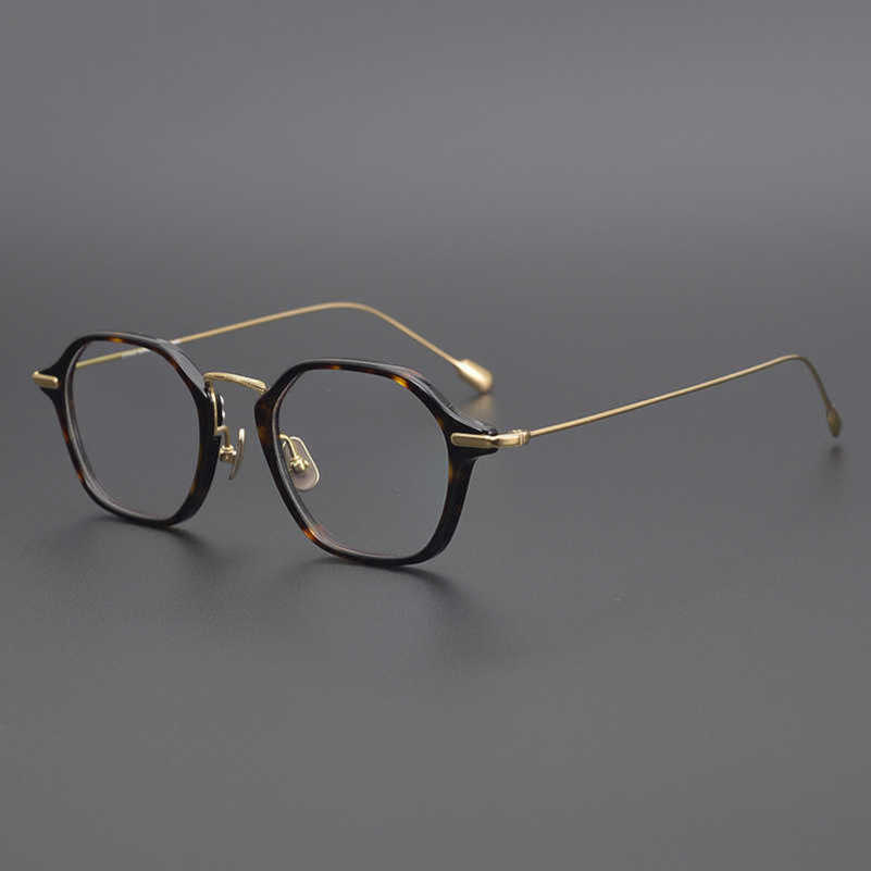 2024 Designer de concepteurs de luxe Designers des créateurs japonais Ultra-Light Small Hexagonal Gold Beam Pure Titanium Eyeglass peut être équipé d'un cadre de myopie léger anti-bleu