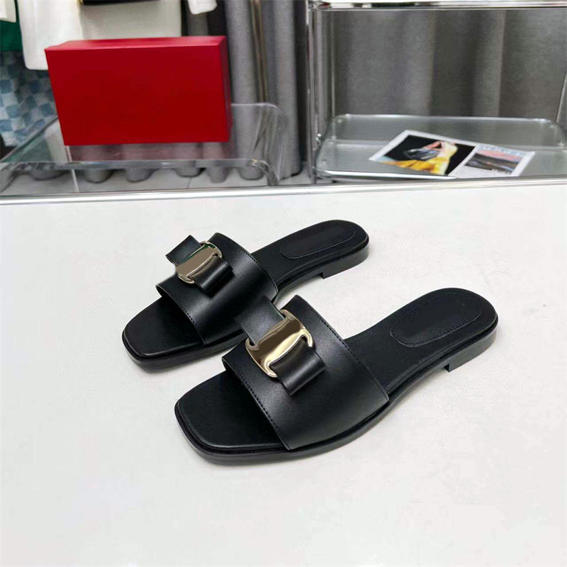 Fashion women's slippers Summer luxury designer Real belt buckle flat sandals Casual comfort hotel cowhide soft drag seaside beach flip-flop box