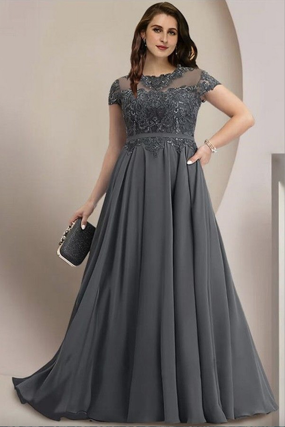 Vintage Dark Grey Mother Of The Bride Dresses Sheer Neck Appliques Cap Sleeve A Line Plus Size Evening Prom Gowns Custom Made