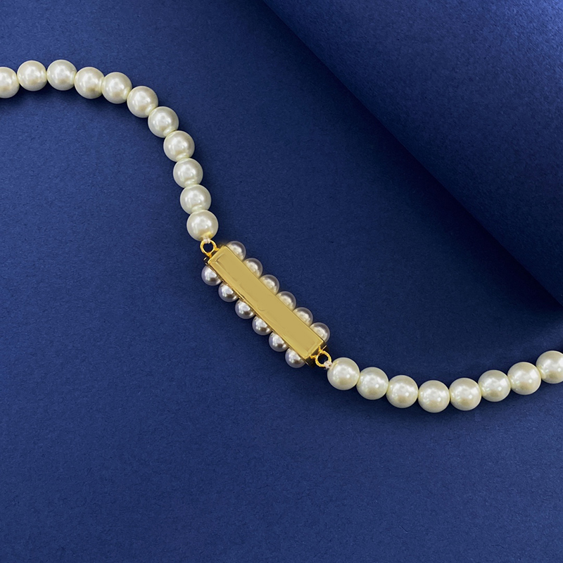 Francuska luksusowa moda kobiety Pearl Extended Gold Naszyjnik kwadratowy metal gładki matowy podwozie wisiant dama biżuteria wysokiej jakości miedziany naszyjnik