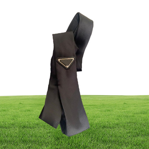 Cravatta con lettera a triangolo invertito uomo e donna, versione stretta da 6 cm, in materiale di nylon, accessori camicie casual2935144