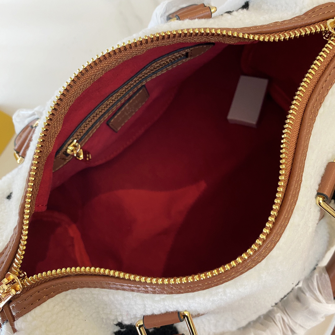 Новый зимний плюшевый мишка Роскошная быстросохнущая сумка Дизайнерская большая сумка Женская повседневная дорожная сумка через плечо с подушкой Плюшевая сумка на плечо Кошелек Дорожная шерстяная сумка