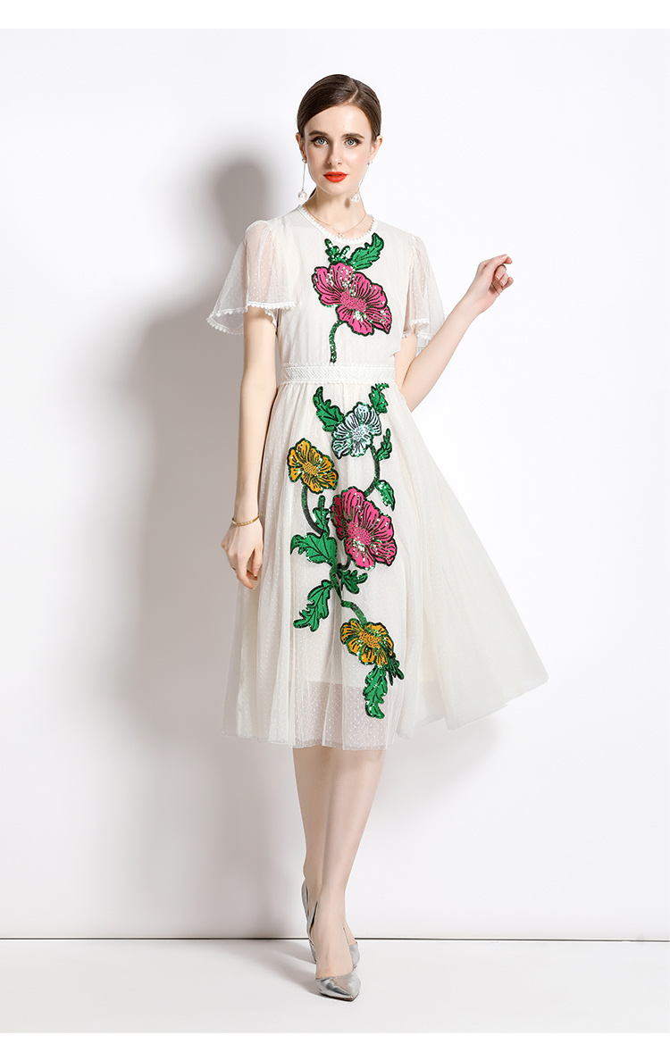 2023 Casual Dresses Women Summer Fashion Runway Midi Dress Butterfly Sleeve Flower Embroidery Ladies Slim A-Line Mesh Dresses Vestidos