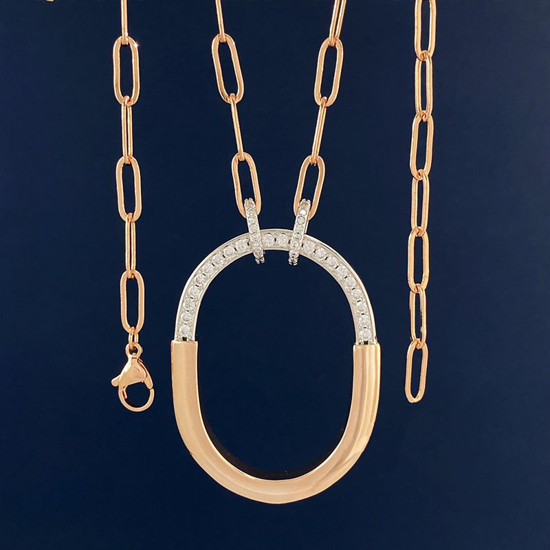 2023 personnalité de la mode ovale en forme de U encart avec collier de verrouillage en cristal série du même grand pendentif collier bijoux couleur or collier d'amour émail fête Git