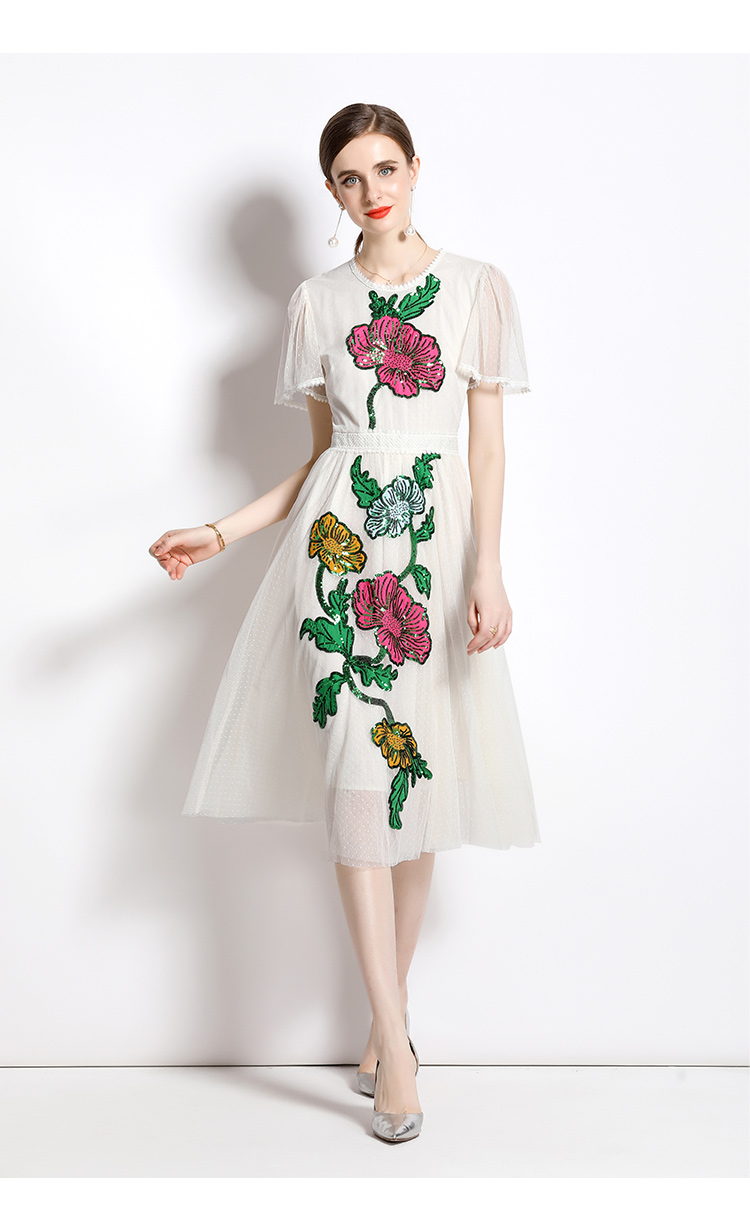 2023 Casual Dresses Women Summer Fashion Runway Midi Dress Butterfly Sleeve Flower Embroidery Ladies Slim A-Line Mesh Dresses Vestidos