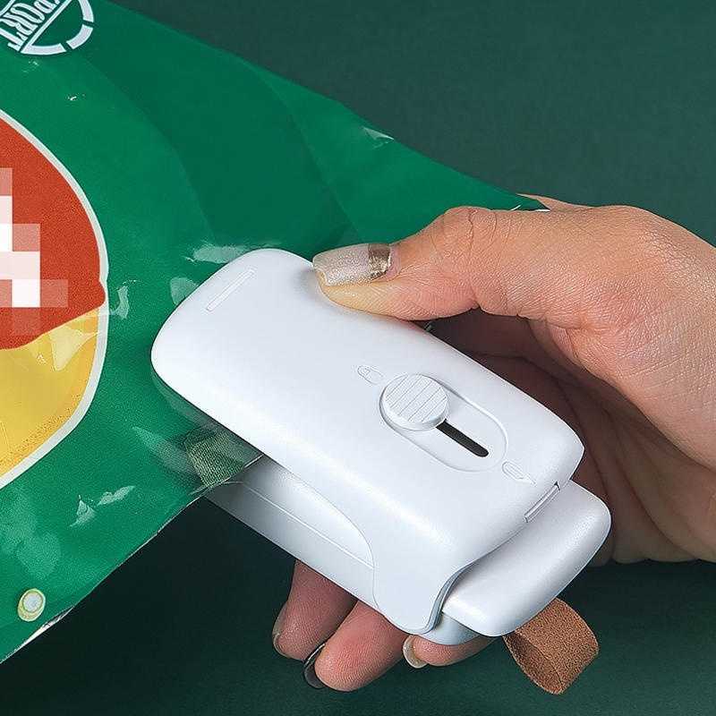 New Mini Bag Sealer Handheld Heat Vacuum Sealer Cutter 2 in 1 Heat Portable Bag Resealer Machine for Snack Plastic Fresh Bags Cookie