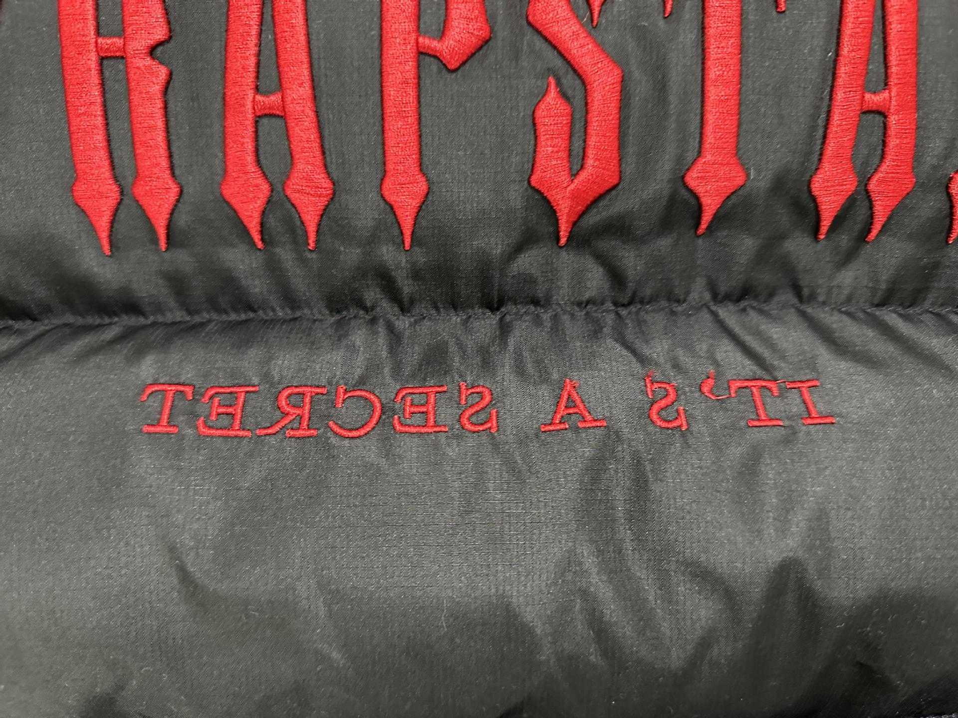 Oi9v 2023 Новые мужские и женские пуховики Trapstar Explosions Tide Brand Red Label хлопковое пальто с капюшоном High Street Fashion утолщенный топ Hot