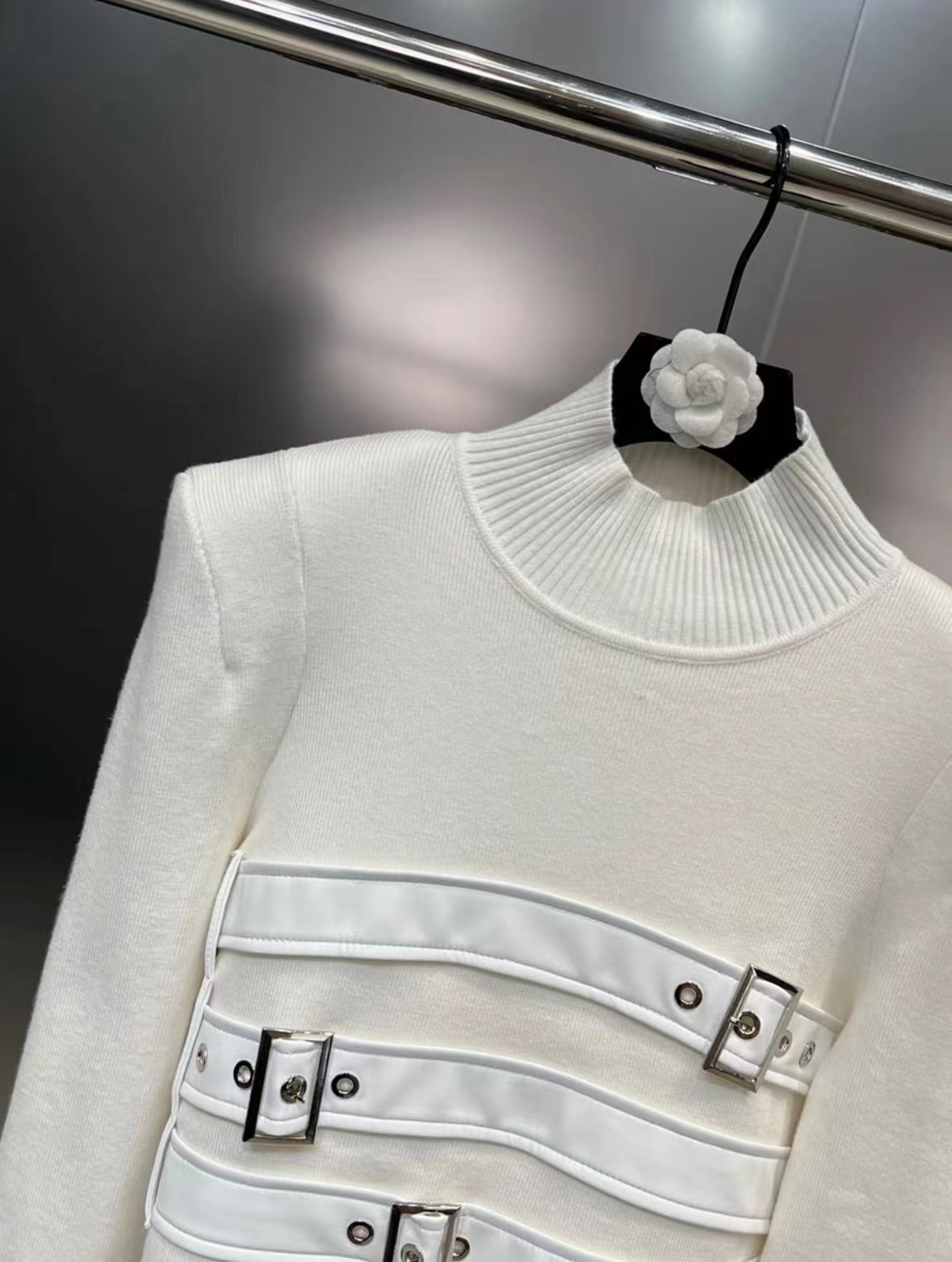 Lyxdesigner långa ärmar Knitkläder T-shirt Pullover för kvinnor Y2K Tees Crop Tops Korean Tshirt kläder
