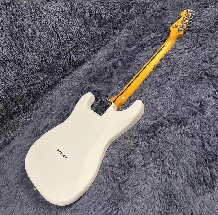 ST Electric Guitar Cream Yellow Color Mahogany Body Maple Fingerboard Metallic Pickguard High Quality Guitarra 