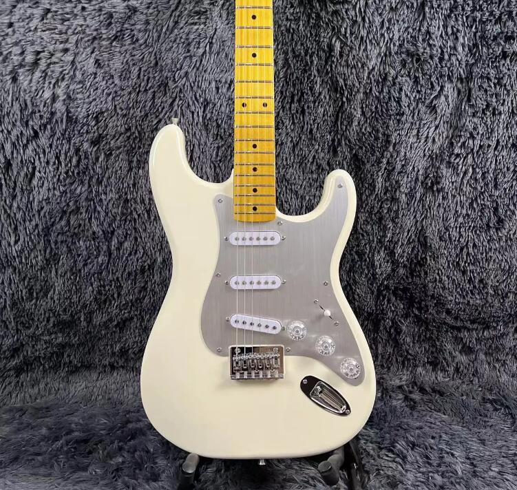 ST Electric Guitar Cream Yellow Color Mahogany Body Maple Fingerboard Metallic Pickguard High Quality Guitarra 