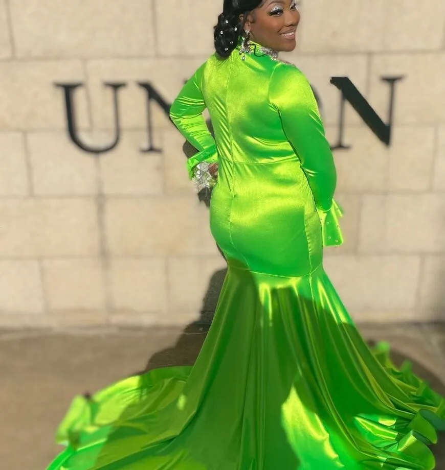 Fruit Green Plus Size Evening Formal Dress for Women Long Sleeve 2024 Sparkly Crystal Beaded Black Girl Homecoming Prom Gown