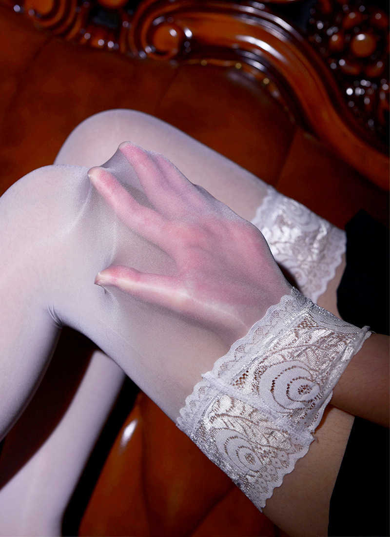 Sexy Socks 8D Women Sexy Oil Shiny Thigh High Stockings Lace Top Pantyhose Long Over The Knee Silk Stockings With Anti-slip Silicone Z0407