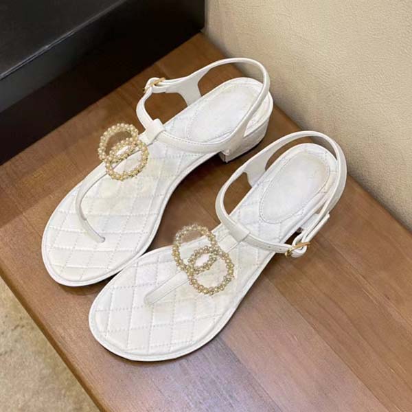 Designer Dames Sandalen Dames Slides nieuwe stijl Kalfsleer gewatteerd Mode Platform Casual Schoenen Zomer Strand Slipper 35-42 Met doos en boodschappentas