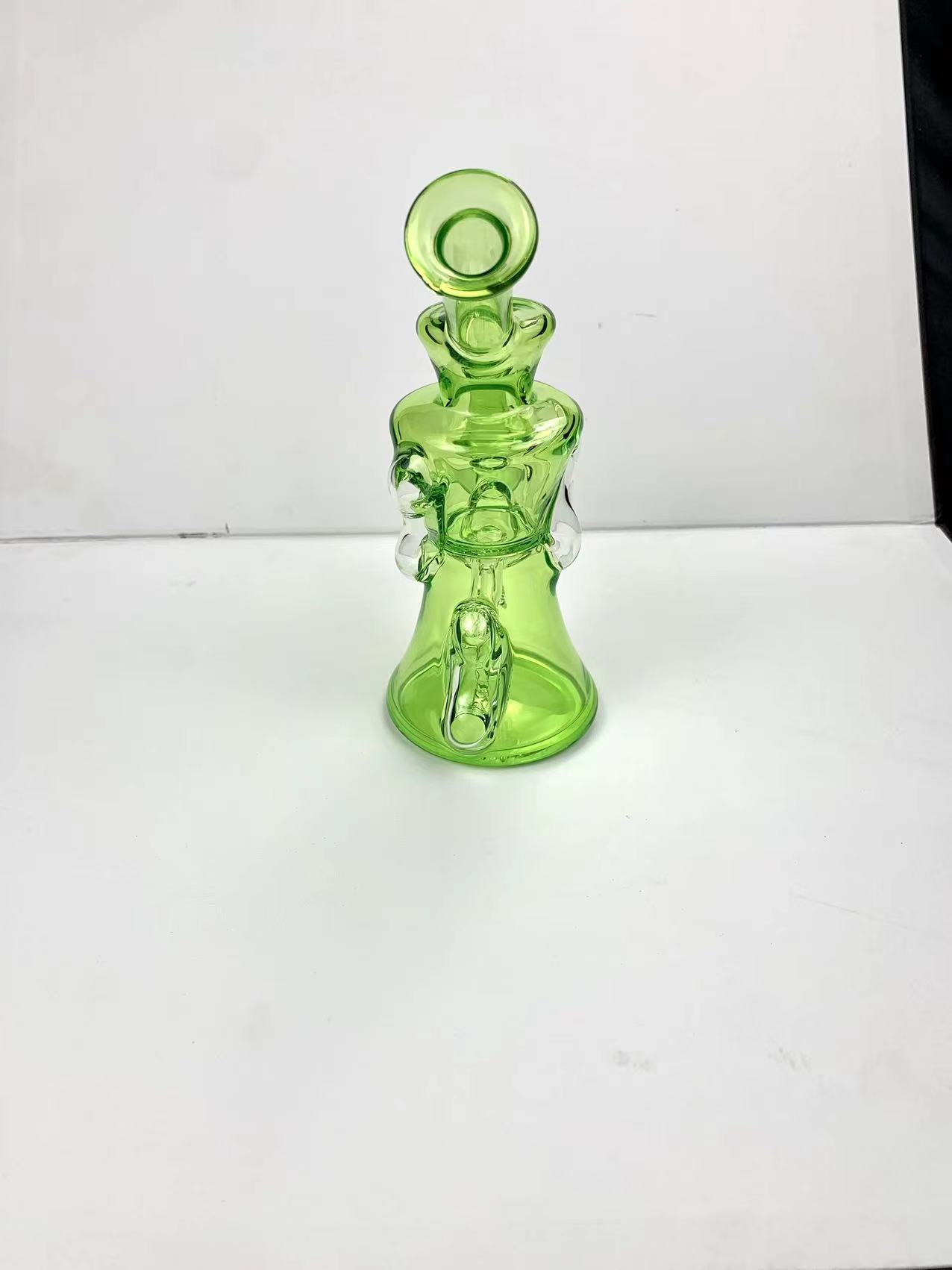 Vente en gros de produits personnalisés de haute qualité barboteur narguilés bang en verre bleu clair plate-forme pétrolière connecteur intérieur 14mm bonus boule à bulles couleurs instagram