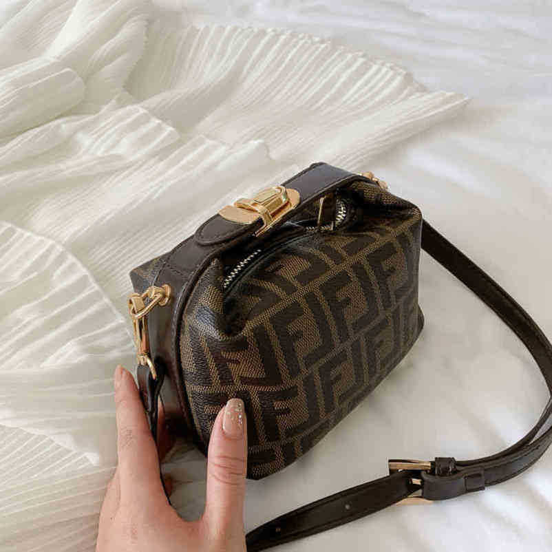 2024 Nieuwe Designer Dames Crossbody Schoudertrend Leer Spring en Middle Ancient Mini Vintage Gedrukte tas