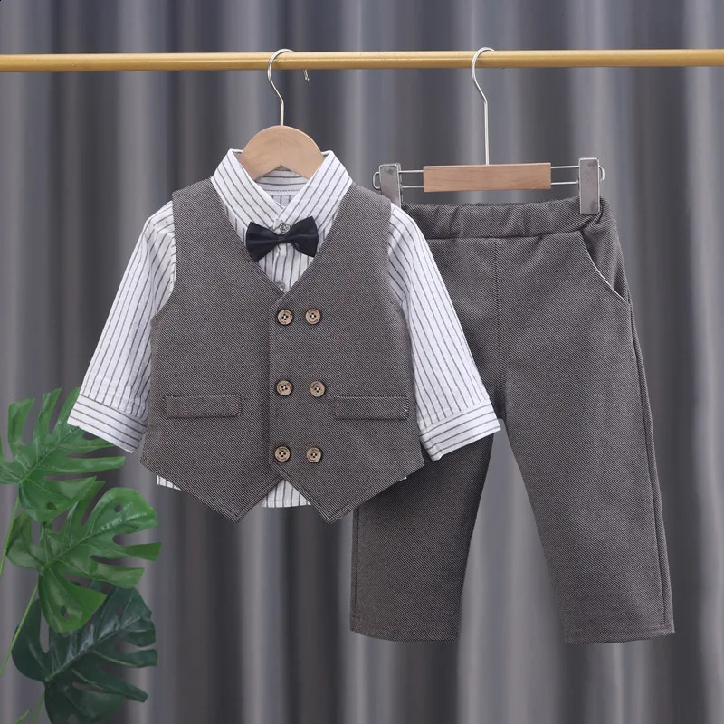 Conjuntos de roupas 2023 moda infantil desgaste bebê colete de corrente cavalheiro terno menino cor sólida gravata camisa de três peças formal noite dres 231109