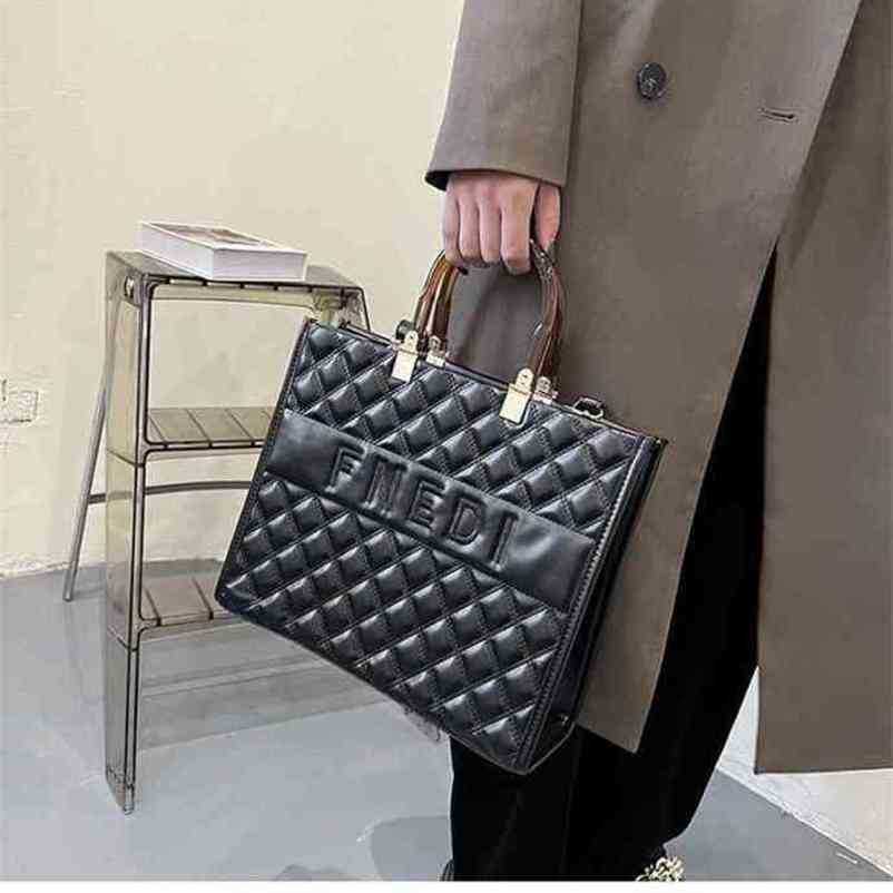 2023 Top Design Luxury Bags textura de alta calidad Lingge tendencia portátil