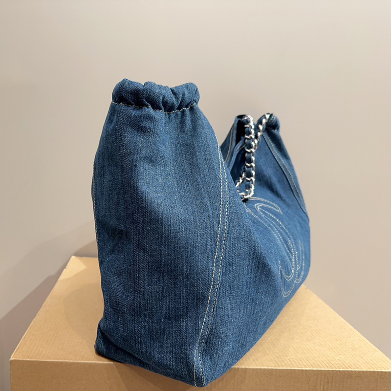 Borsa a tracolla di design da donna oversize di lusso di marca francese Famosa doppia lettera Borsa a mano a catena da donna di grande capacità Borsa a tracolla in denim di alta qualità Borsa da viaggio