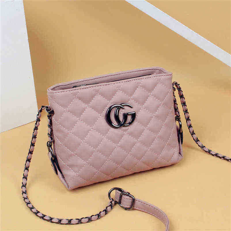 2024 Nowy projektant damski Crossbody Sainge Sainge Messenger Small Square Online Celebrity Vagrant Bag