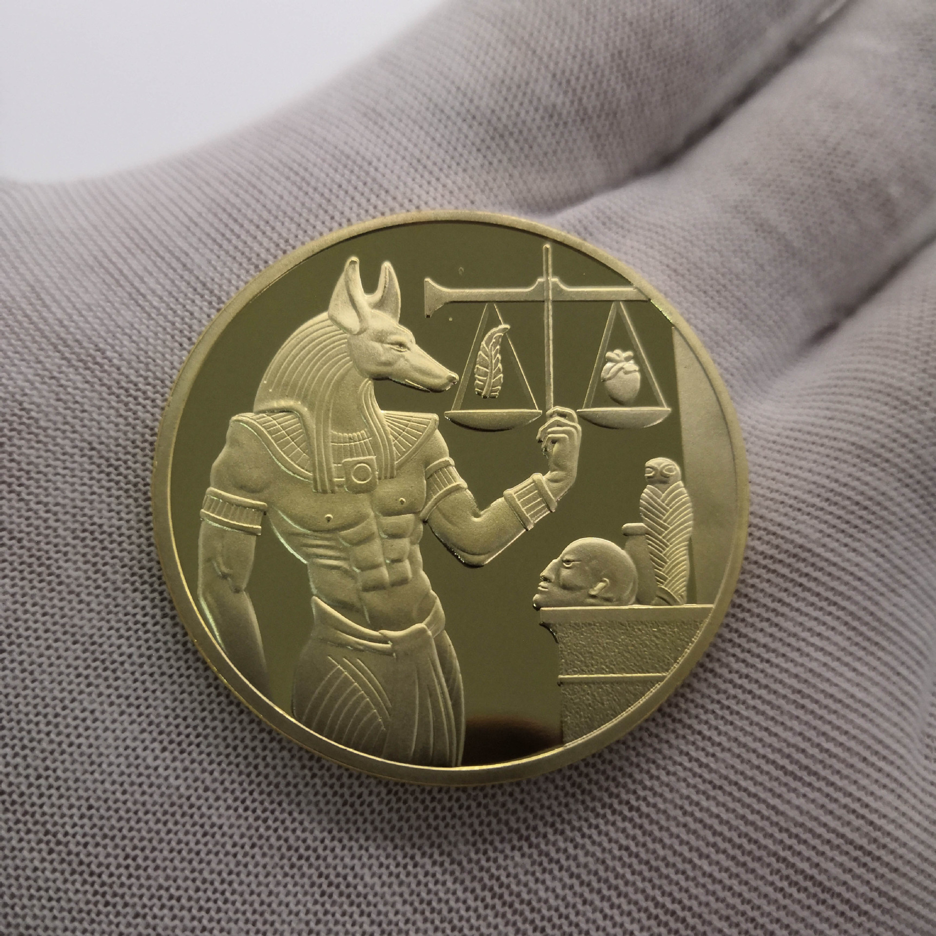Arts and Crafts Commemorative coin of ancient Egyptian pharaoh Anubis commemorative coin gold coin