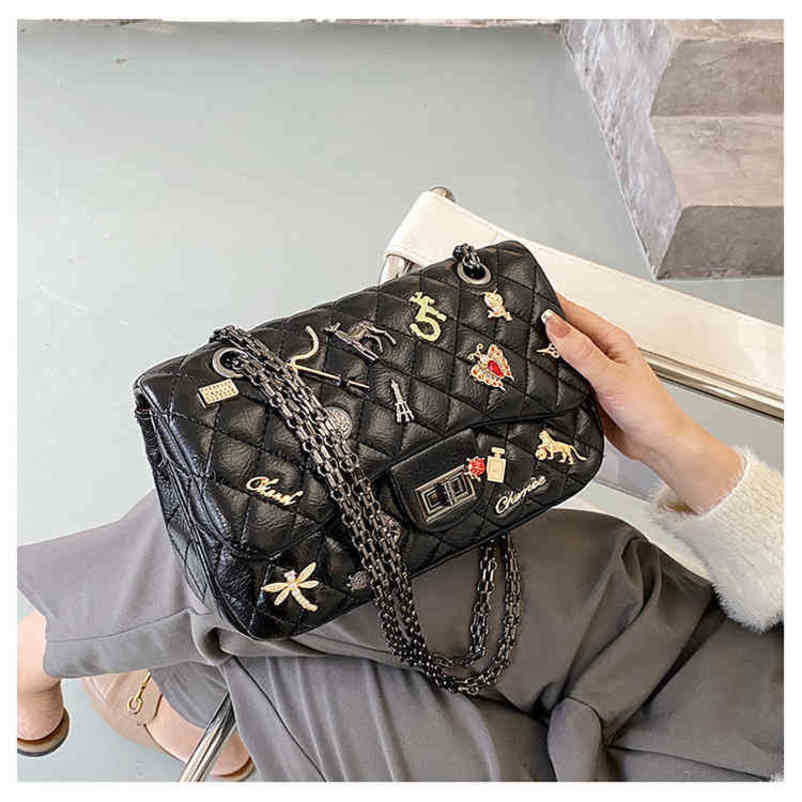 2024 neuer Designer Womens Crossbody Schulter Pop kleines Diamantgitter bestickter Fadenkette Trend Messengerbeutel