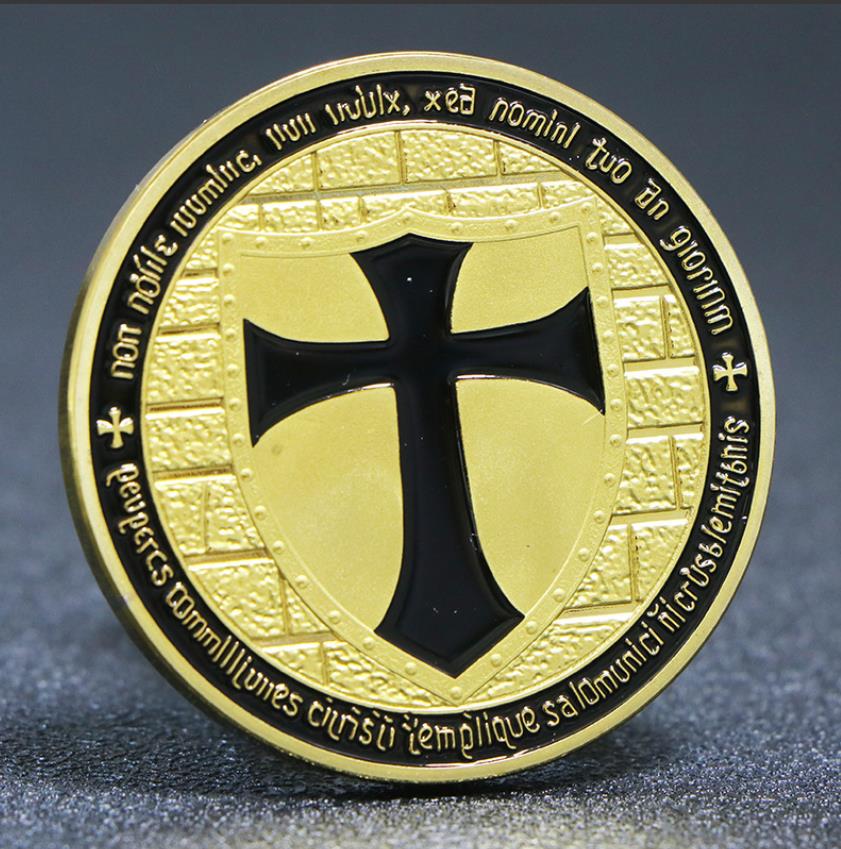 Arts and Crafts Gold plated commemorative coin of German knights, cross and holy shield, warriors