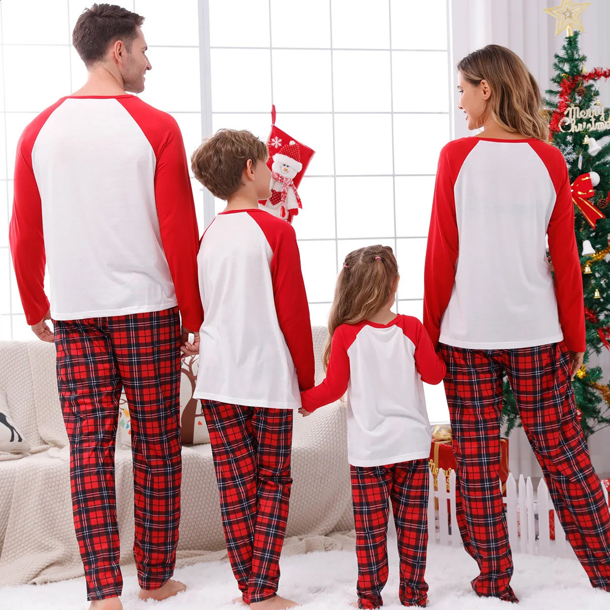 Passende Familien-Outfits, Winter-Weihnachtspyjama-Set, Cartoon-Druck, Erwachsene, Kinder, Baby-Outfit, niedlicher, weicher Schlafanzug-Look, Pjs 231109