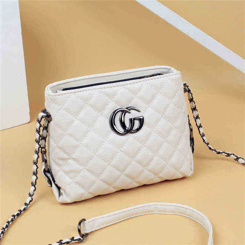 2024 Nowy projektant damski Crossbody Sainge Sainge Messenger Small Square Online Celebrity Vagrant Bag