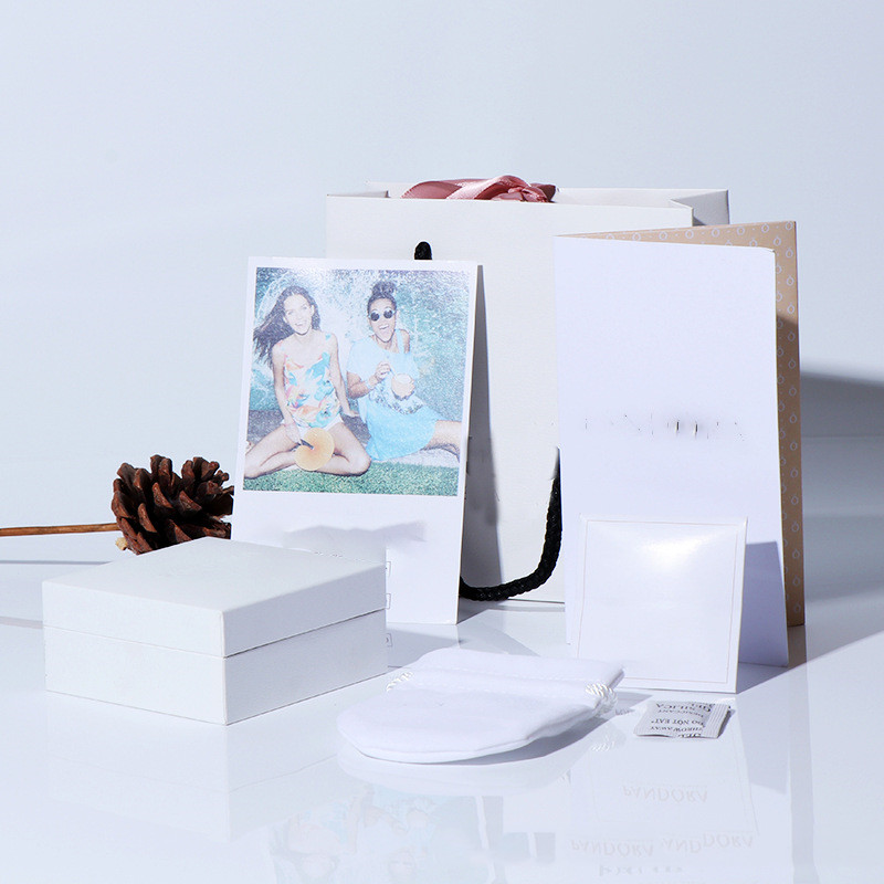 Designer White Packaging Box Original Necklace Bracelet Ring Jewelry Storage Gift Box Gift Bag