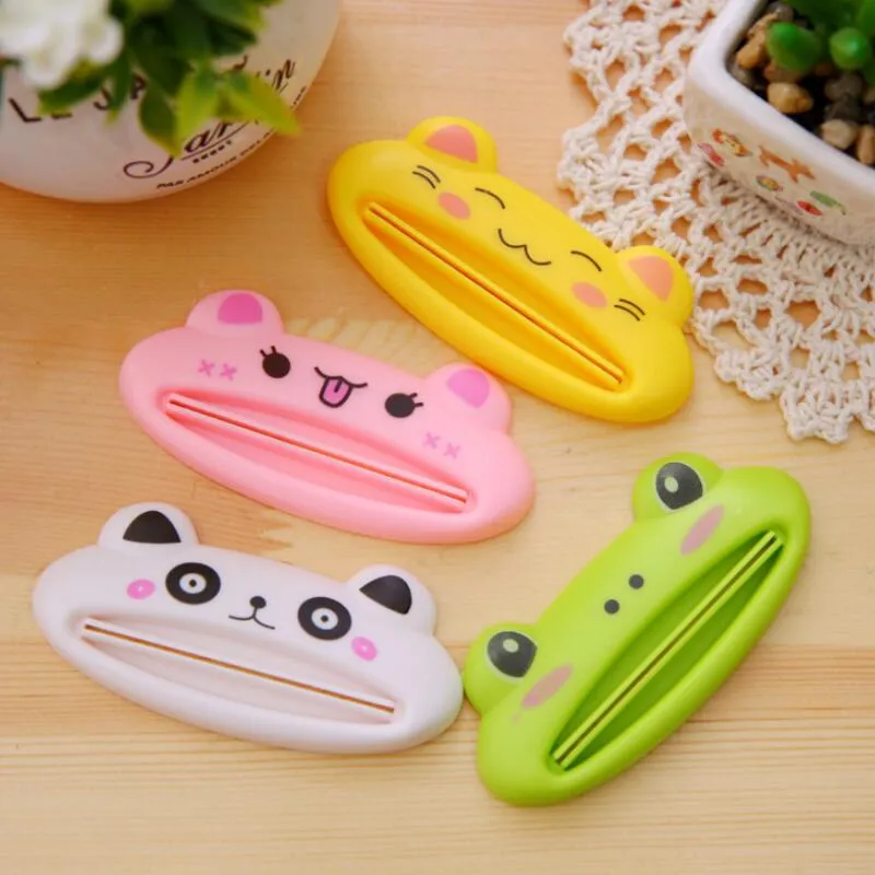 9*4cm Cartoon Animal Plastic Toothpaste Squeezer Bath Toothbrush Holder Bathroom Sets Home Commodity Creative Kitchen Accessories Bathroom Tool