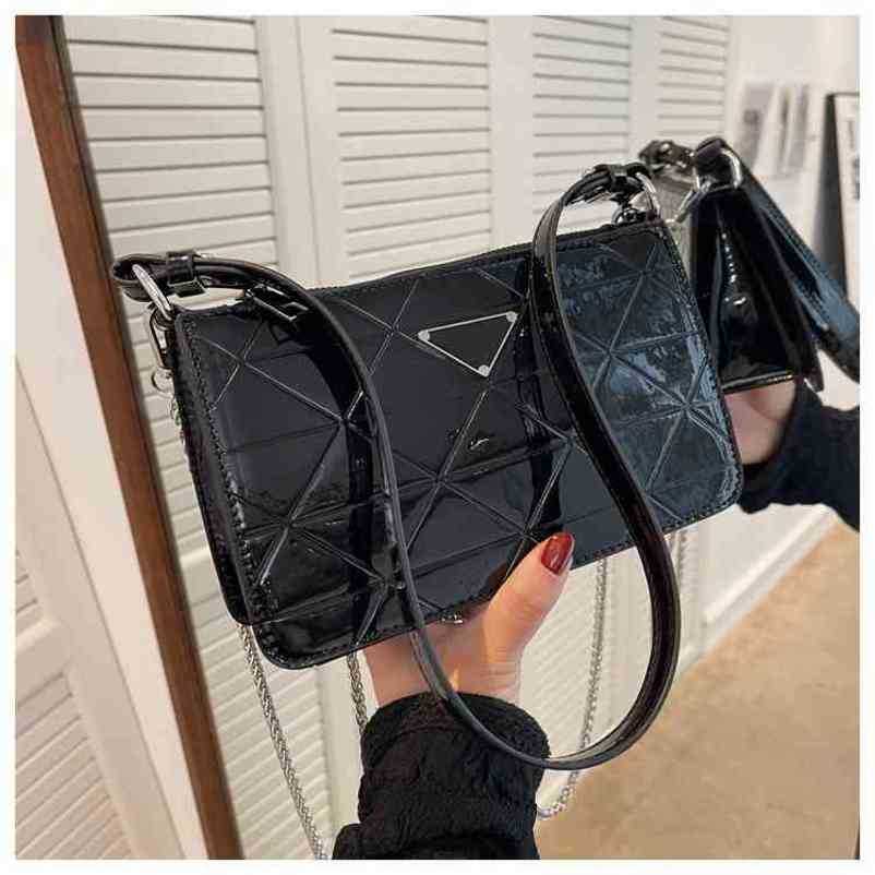 2024 NY DESIGNER WOMENS CROSSBODY SKULDSKAND Kedja Small Square Mirror Laser Underarm Simple Messenger Bag