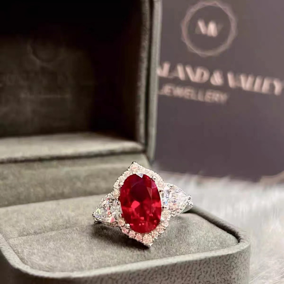 Urok Ruby Diamond Pierścień 925 Srebrny zaręczyny Pierścienie weselne dla kobiet Bridal Promise Party Prezent biżuterii