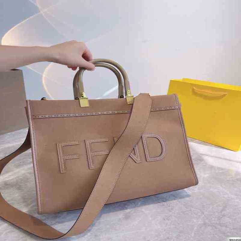 2024 새로운 디자이너 여성 크로스 바디 쇼핑 스웨이드 쉘 핸들 휴대용 엄마 와이드 스트랩 대각선 가방