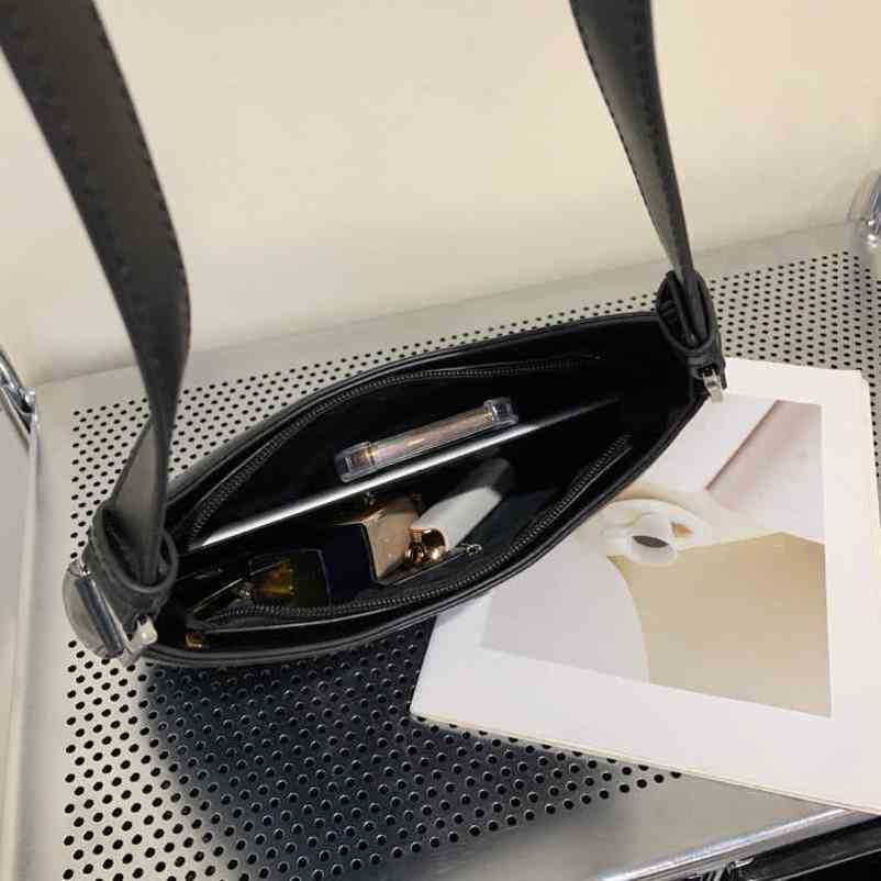 2024 New Designer women's crossbody shoulder Niche underarm messenger live broadcast niche sense bag