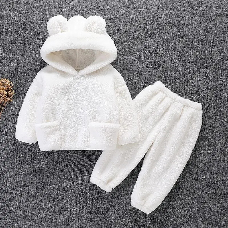 Kleidungssets Niedliche Baby-Jungen-Mädchen-Korallen-Samt-warme Frühlings-Herbst-Winter-Hoodie-Kleidungs-Sets Kinder-Kind-dicke Wollbär-Kapuzenanzüge 231108